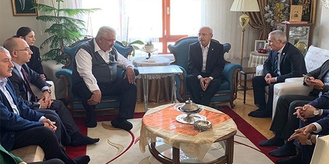 Kılıçdaroğlu'ndan Semih Yalçın'a taziye ziyareti!