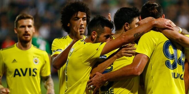 Fenerbahçe yarışa geri döndü!