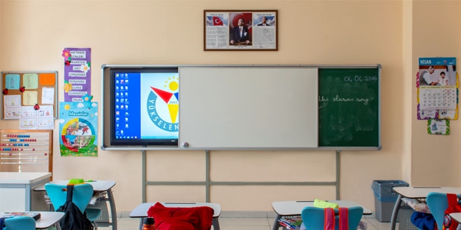 MEB'den okullara 16 bin 600 adet etkileşimli tahta