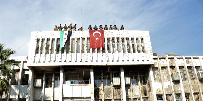 Rasulayn'ın göbeğine Türk bayrağı asıldı