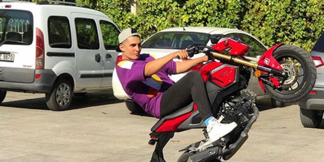 'Tek teker Mert' lakapl� maganda yine yakaland�