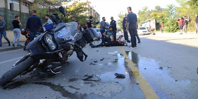 Motosikletli polis ekibi kaza yapt: 2 yaral