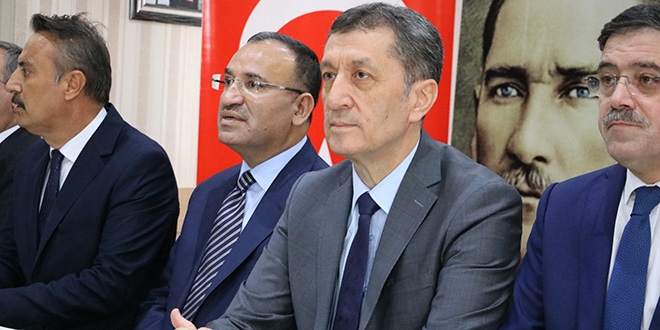 Bakan Selçuk: İstişarelerde bulunuyoruz