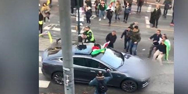 PKK yandaşları Norveç'te Türk aileye saldırdı!