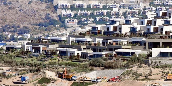 Bodrum'daki imara aykırı yapıların yıkımı sürüyor