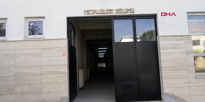 Meslek lisesi öğrencileri hem üretiyor, hem de harçlıklarını çıkarıyor