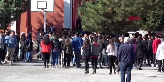 Taciz şüphelisi öğrencilere cinsel içerikli videolar izletmiş!