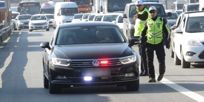 Trafikte yeni dönem: Çakar lamba kısıtlaması başladı