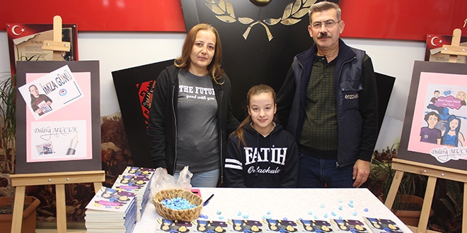12 yaşında ilk romanını yazdı