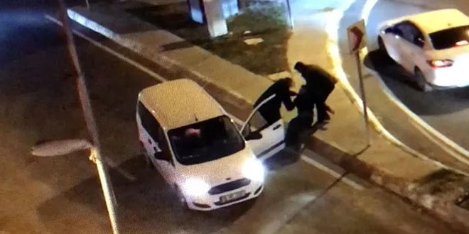 İmamoğlu'nun korumaları trafikte, vatandaşı darp etti