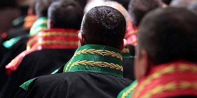 Hakimin, 'kişisel' yolla görüş sorması etik değil
