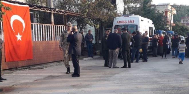 Bakan Akar'dan şehit Uzman Çavuş için başsağlığı mesajı