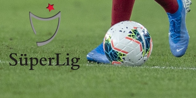 Alanyaspor, 19 puanla liderliğini sürdürdü