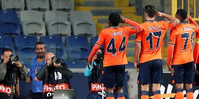 UEFA'dan 5 futbolcuya asker selamı soruşturması