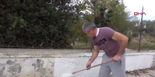 Okulun sadece müdürü değil, hademesi, kalorifercisi, tesisatçısı ve ustası