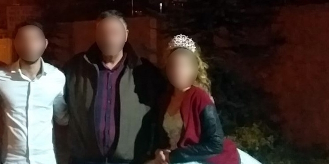 Çocuk gelin ve damat önce karşılıklı göbek attı, sonra pencereden kaçtı
