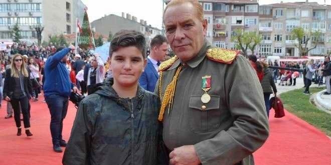 Atatürk'ü istismar eden bu adama 5816 uygulanmıyor