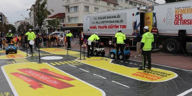 Mobil Trafik Eğitim Tırı'nda 5 bin 584 öğrenciye eğitim verildi