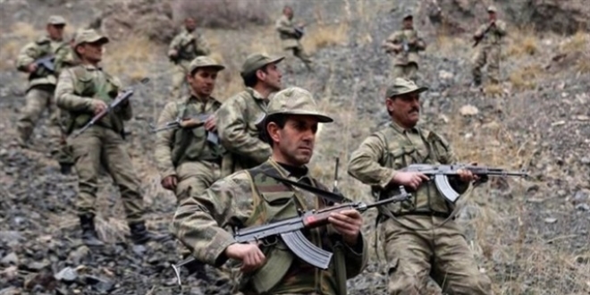 Suriye Milli Ordusu ter�rle m�cadelede 198 �ehit verdi