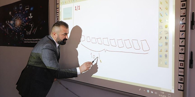 Öğrenme güçlüğü çeken öğrencilerini finalist yaptı
