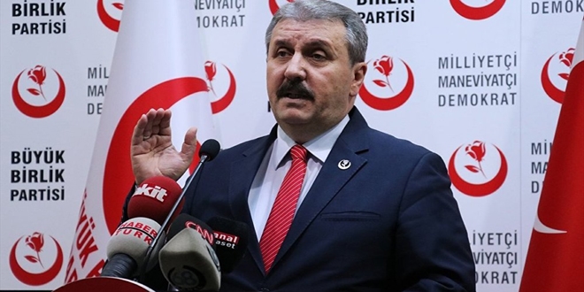 Destici'den 'Cumhurba�kan�n�n yan�nda olun' �a�r�s�