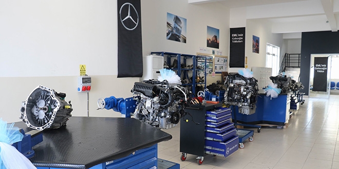 Geleceğin otomotiv tasarımcılarına teknolojik destek