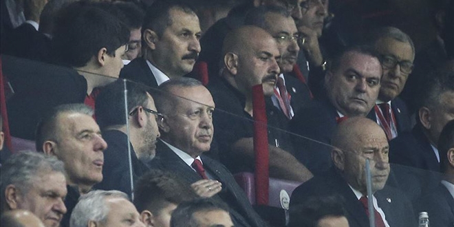 Cumhurbaşkanı Erdoğan, Türkiye-İzlanda maçında