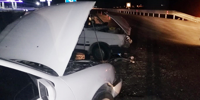 Gaziantep'te iki otomobil çarpıştı: 10 yaralı