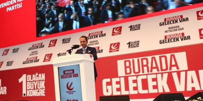 Fatih Erbakan, partisinin yeniden genel başkan seçildi