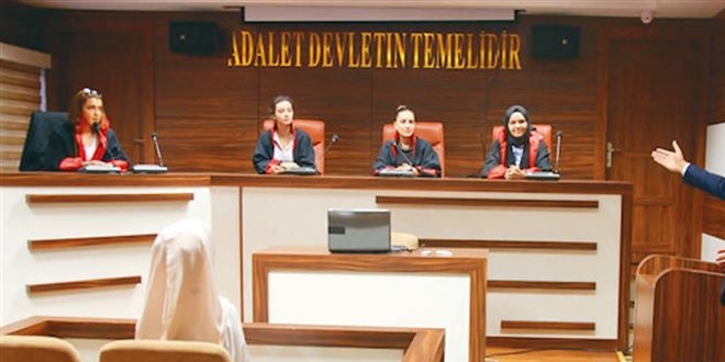 Minyatür adliye