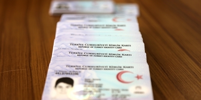 Mahkeme kararı olmadan ad ve soyadı değişimi uzatılıyor