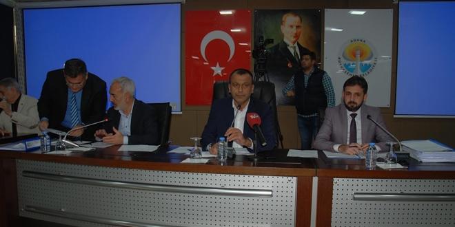 Belediye Meclisi'nde işçi alacakları tartışması