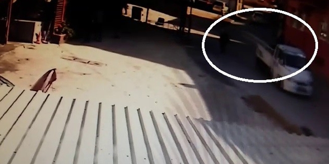 Bir açık kalan kamyonet kapağı vakası da Çorum'da