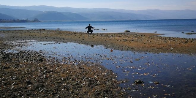 Kuraklık sebebiyle İznik gölünde adacıklar oluştu