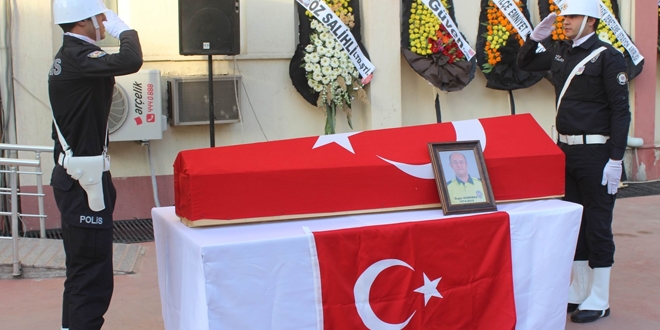 Beyin kanaması geçiren polis hayata tutunamadı