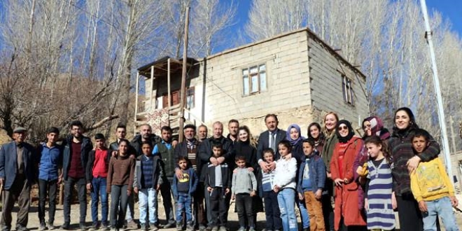 18 bin öğretmenden aynı günde 75 bin aileye ziyaret