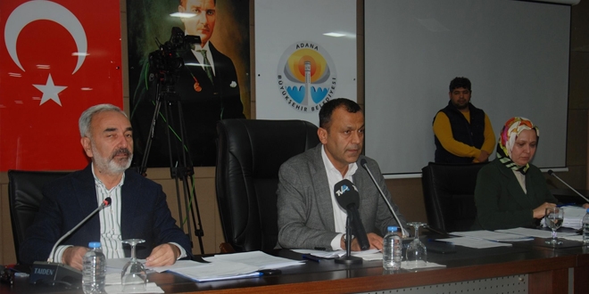 Adana Büyükşehir'de bitmeyen tartışma: İşçi alacakları