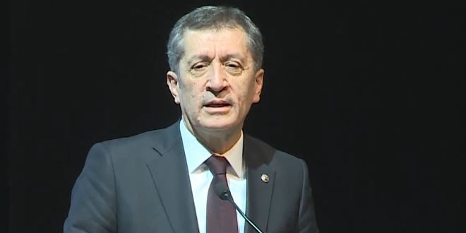Bakan Selçuk: Hepimizin daha çok sanata, şiire ihtiyacı var