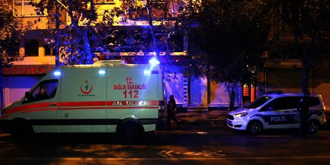Yabancı uyruklu kadın uyuyan eşini balta ile öldürdü