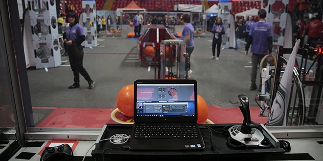Öğrenciler başkentte robotlarını yarıştırdı