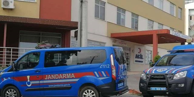 Mersin'de iki aile aras�nda kavga: 3 ki�i �l�