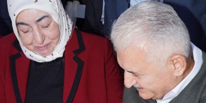 Binali Yıldırım, eşinin öğretmenler gününü kutladı