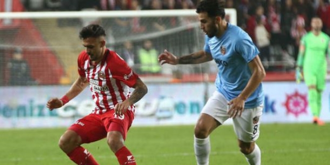 Antalyaspor'u Nazım Sangare ipten aldı!