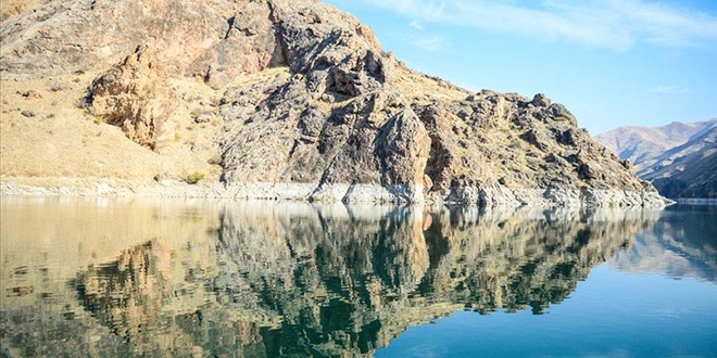 Fırat Nehri'nin 'saklı kanyonları' göz kamaştırıyor