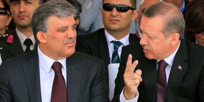 Abdullah Gl'den Erdoan'a telefon: Bir zm yolu bulabilirsiniz