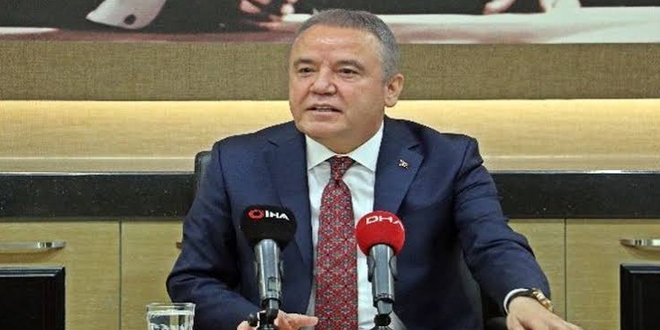 Böcek'ten işten çıkartılan tiyatrocular hakkında açıklama