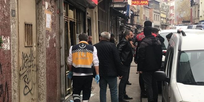 Beyoğlu'nda internet kafeye silahlı saldırı: 4 yaralı