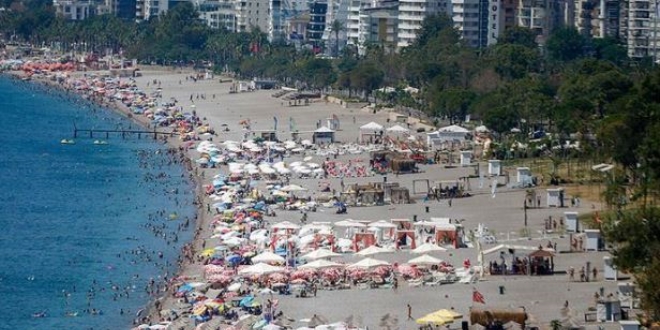 Antalya 15 milyon turistle rekora imza att