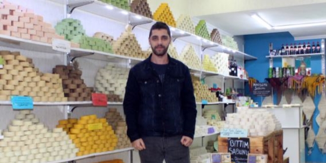 Eşek sütü ve salyangoz sabunu yok satıyor