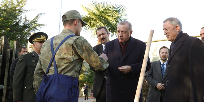 Erdoğan'dan tezkeresine 10 gün kalan askere hediye